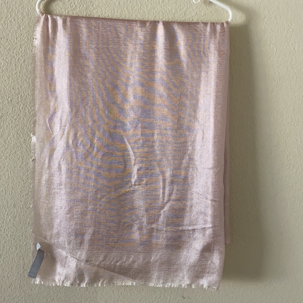 Pink shawl